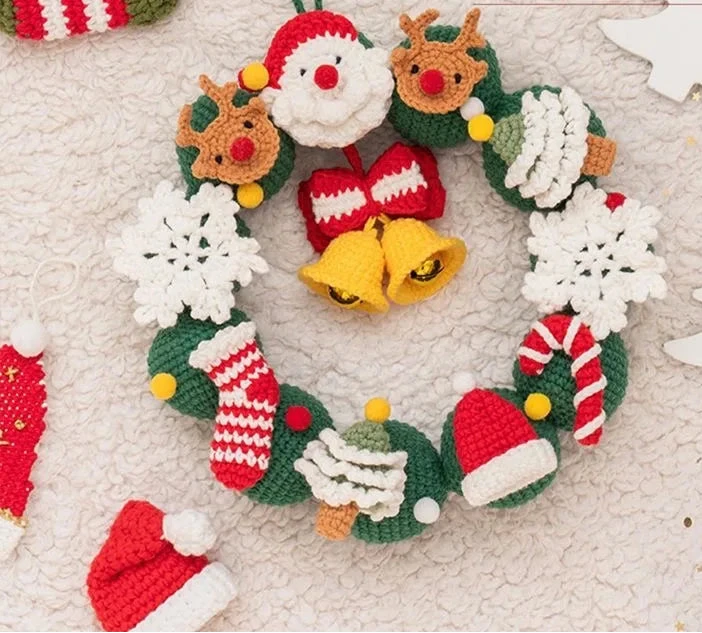Kit crochet poupée & couronne de Noël